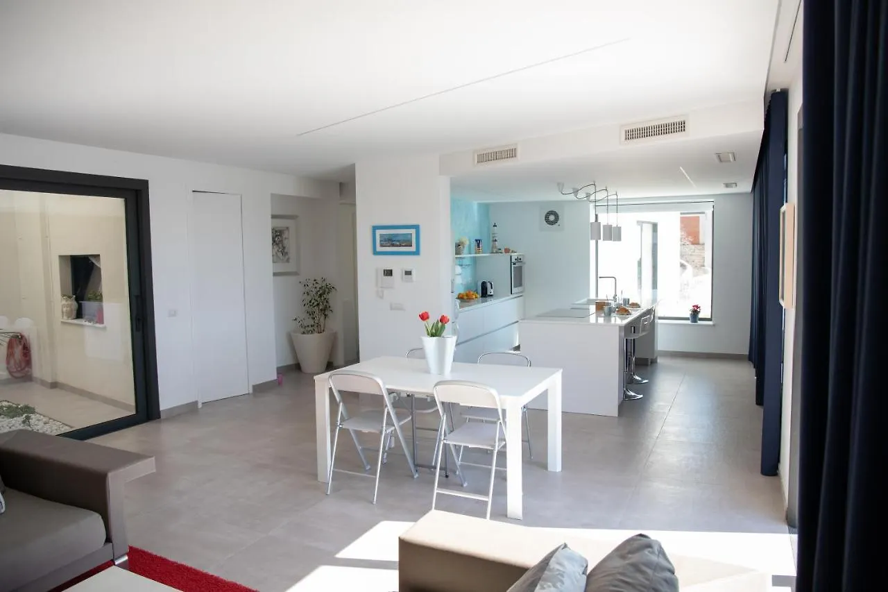 Apartment Villa Thetis Camemi Italy
